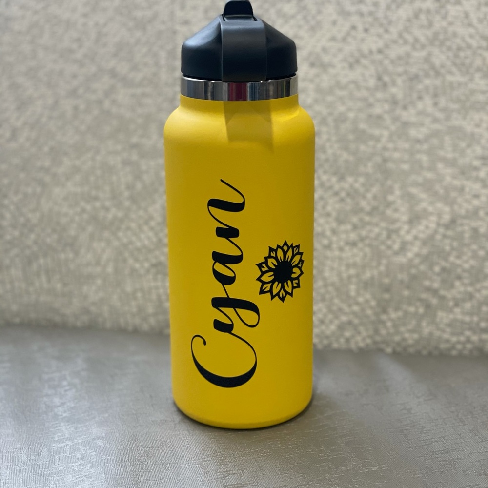 Insulated stainless water bottle 32oz Stra… - Picture 14 of 16